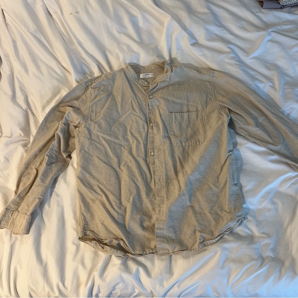 Uniqlo Men's Medium Light Tan Band Collar Button Down Shirt
